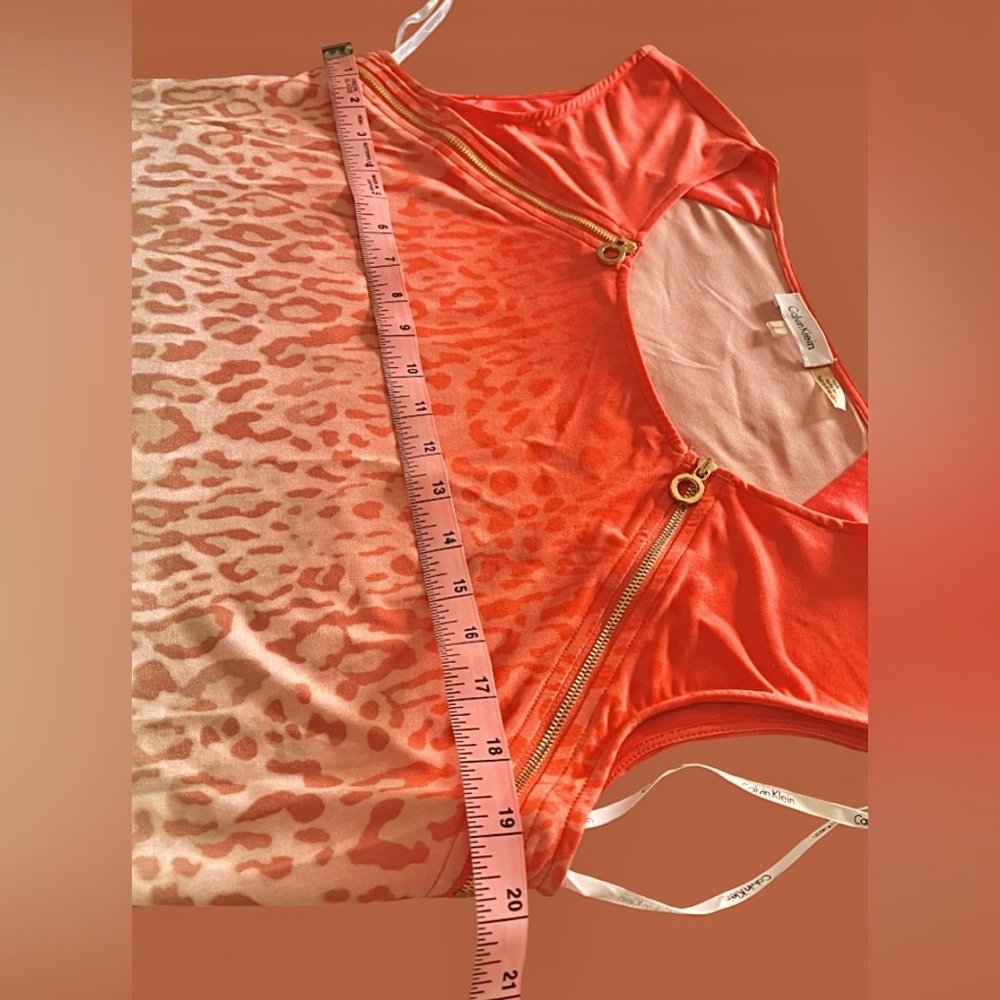 Calvin Klein Top NWOT Orange/White/tan gradient animal print Sz L - Picture 6 of 9